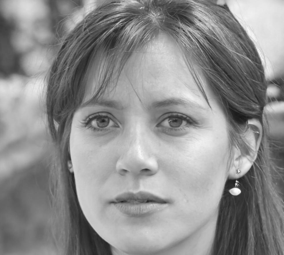 Portret Ana Popescu