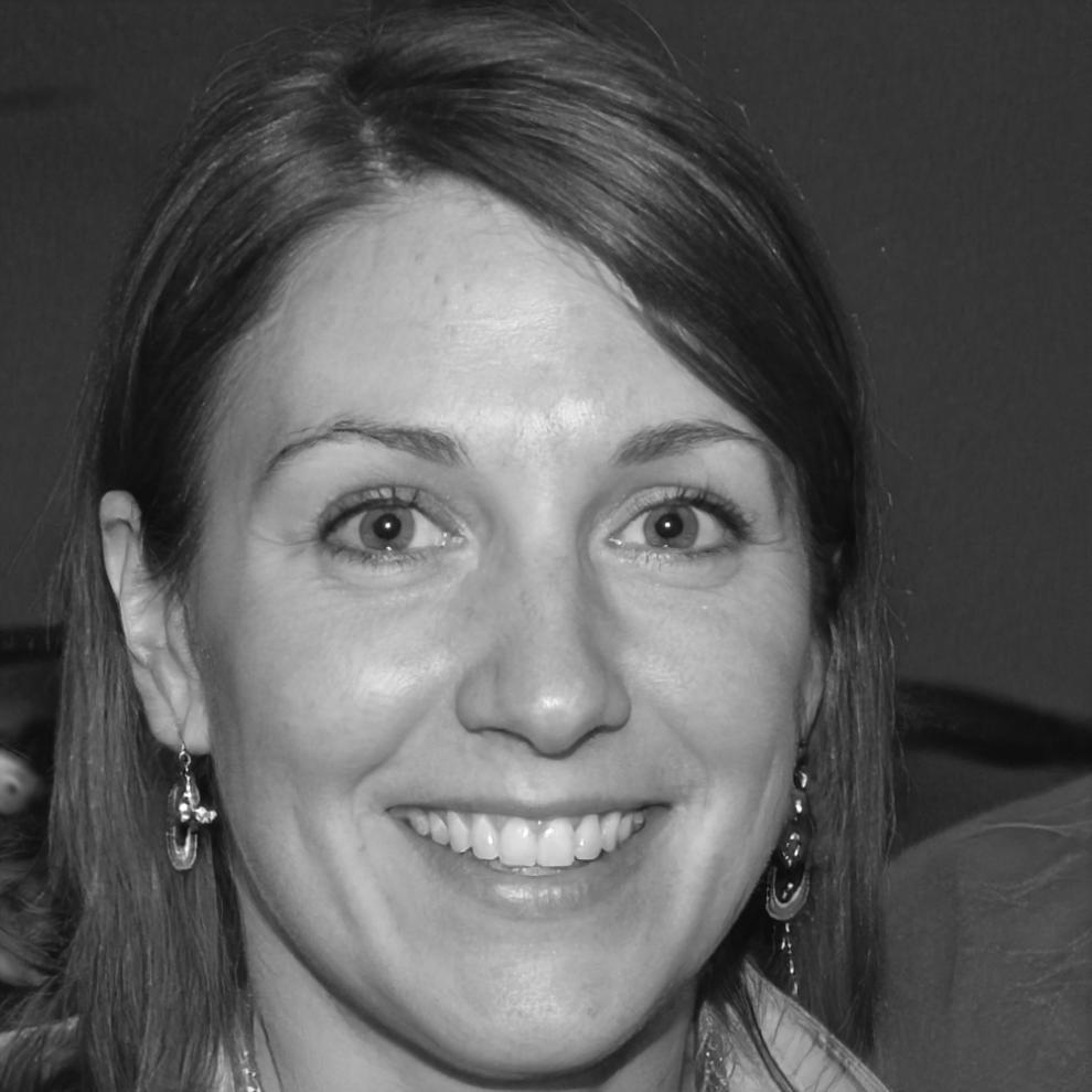 Ana Popescu - Specialist în optimizarea costurilor